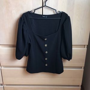 Mid-sleeve top with buttons